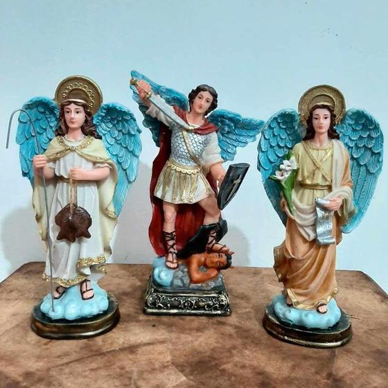 Imagem de 3 Imagens de Arcanjos São Miguel, São Rafael e São Gabriel em Resina - 20 cm