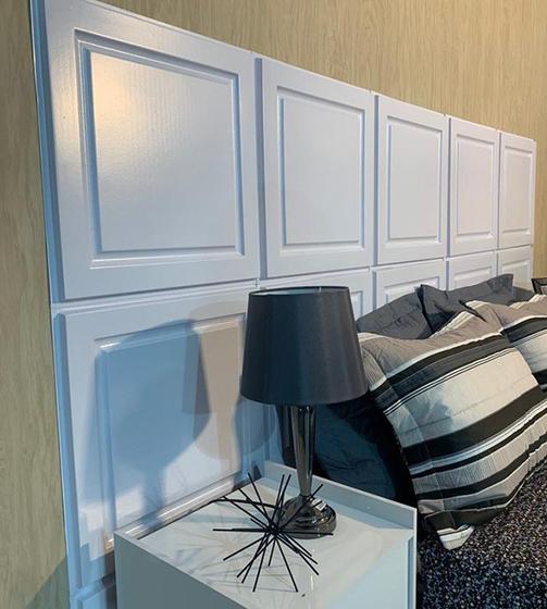 Imagem de 30 Placas 3d Decorativa Branca Revestimento Painel Autocolante PVC Auto Relevo 50x50 Boiserie Clássica
