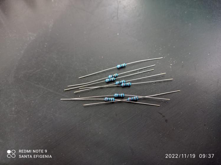 Imagem de 300x Resistor 8k2 1/4w 1%