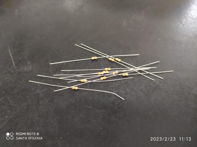 Imagem de 400x Resistor 330r 1/8w 5%