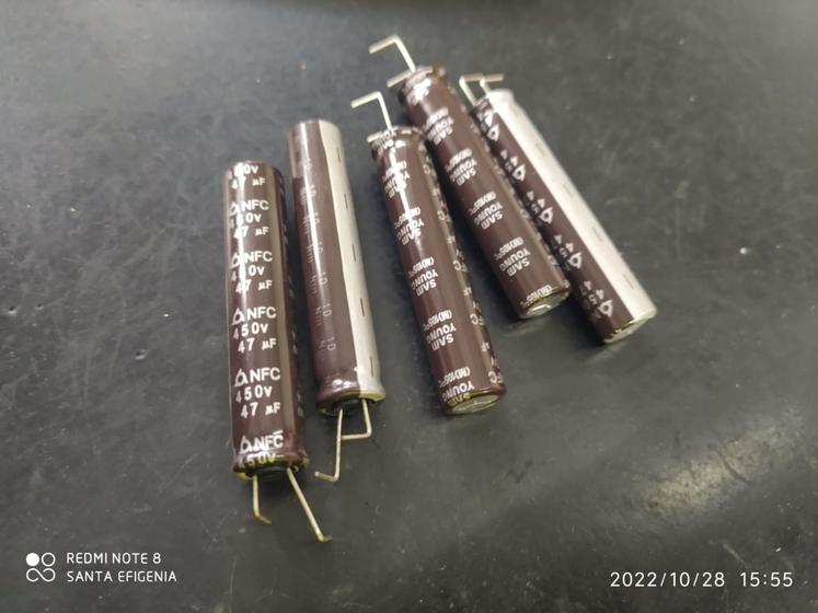 Imagem de 4x Capacitor Eletrolítico 47uf/450v 105 10x50mm Samyoung