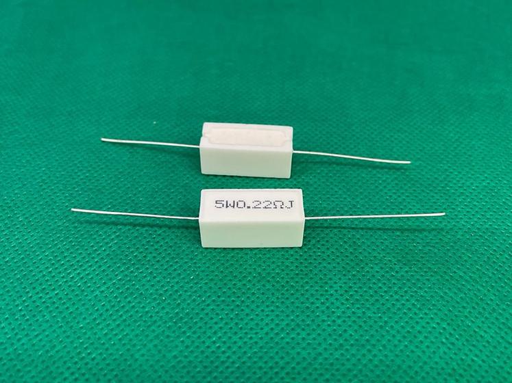 Imagem de 4x Resistor de Porcelana 0r22 5w 5%