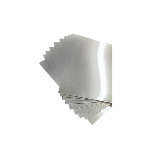 Imagem de 50 FOLHAS DE PAPEL PRATA LAMINADO PARA ARTESANATO 250g A4