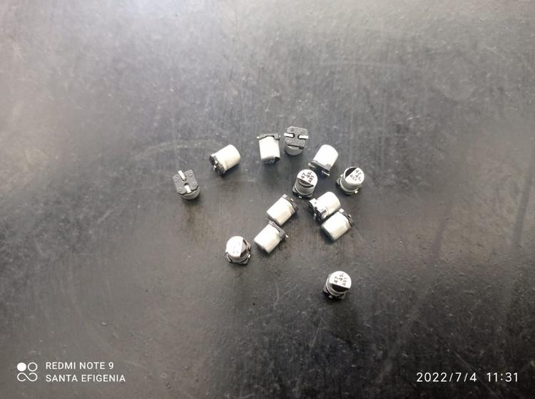 Imagem de 5x Capacitor Eletrolítico 47uf/4v Smd 105 4x5,4mm