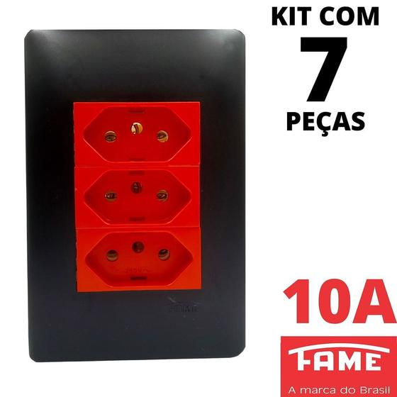 Imagem de 7un Tomada Padrão Tripla 2P+T 10A Vermelha Com Placa Habitat Black FAME