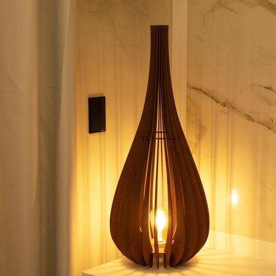 Abajur De Chão Para Sala Escritório Luminária De Canto Mdf é boa?