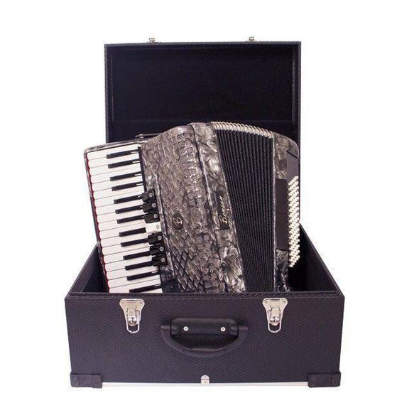 Imagem de Acordeon Benson de 48 Baixos, 3 Registros, 26 Teclas, Preto Perolado, (case Duro) BAC48-3PBK