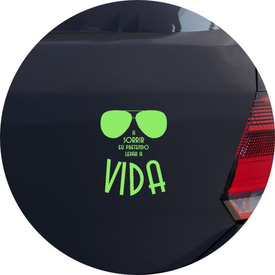 Imagem de Adesivo de Carro A Sorrir Pretendo Levar a Vida - Cor Verde Claro