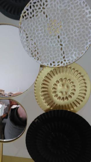 Imagem de Adorno em metal com bolas espelho, branco, preto, dourado 37x22cm