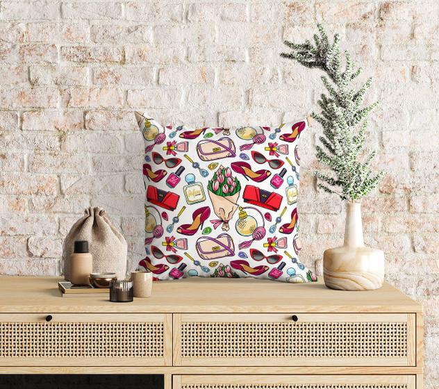 Imagem de Almofada com enchimento Buquê de Flores e Bolsas