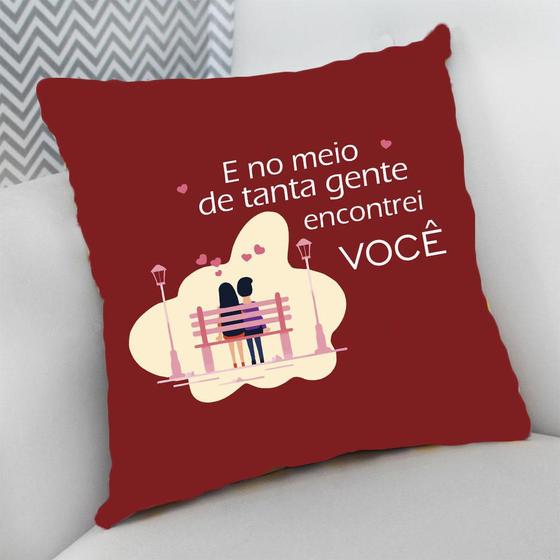 Imagem de Almofada Decorativa Cheia c/ Zíper 40x40 com ziper E no Meio de Tanta Gente