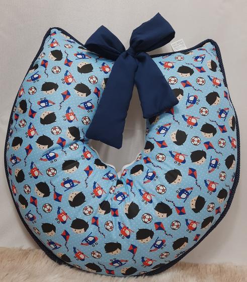 Imagem de Almofada Para Amamentação Bebê Luxo Travesseiro Menino Amamentar Carrinhos Pipas Azul Marinho