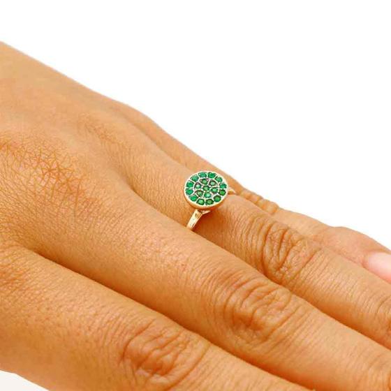 Imagem de Anel com Micro Zircônias Verde Folheado em Ouro 18K