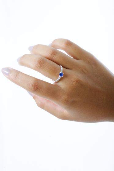 Imagem de Anel com Zircônia Azul Cravejado de Prata 925