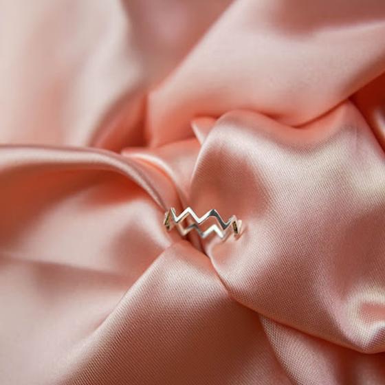 Imagem de Anel Life Design Zig Zag  Semijoia Feminina com Estilo Sofisticado  Simonatto