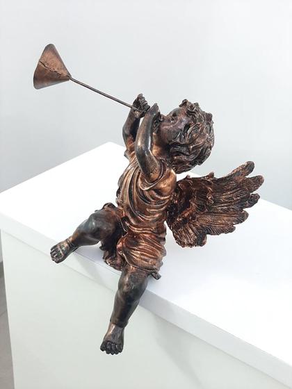 Imagem de Anjo Sentado em Resina Bronze 30 x 28 cm