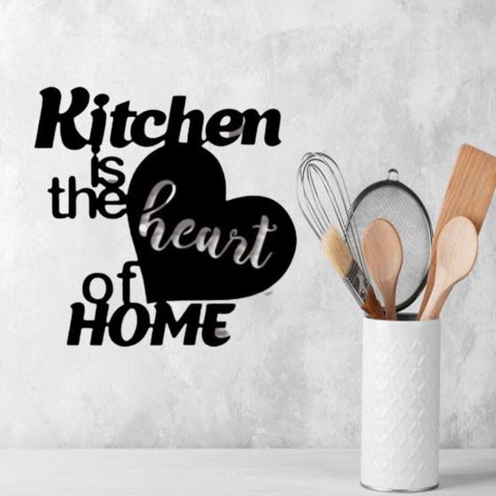 Imagem de APLIQUE DE PAREDE FRASE A COZINHA É O CORAÇÃO DA CASA EM INGLÊS MDF PARA COZINHA PRETO Kitchen is the heart of home