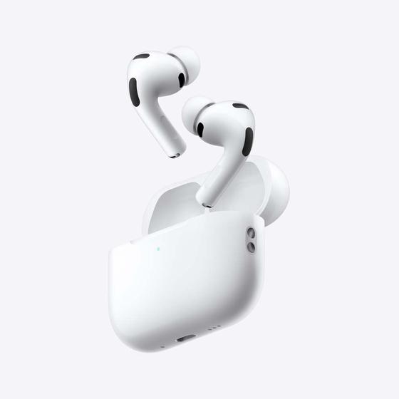 Apple AirPods Pro 3 — estojo MagSafe USB-C aberto com fones