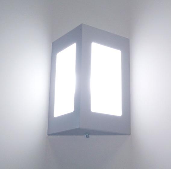 Arandela triangular em alumínio E27 Branca + Lâmpada LED 12W 6000K st532 Menor preço em Arandela triangular em alumínio E27 Branca + Lâmpada LED 12W 6000K st532