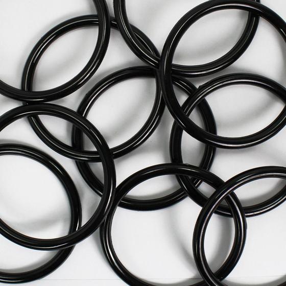 Imagem de Argolas 10,5cm Plástico Preto Multiuso Para Artesanato Com 50 Unidades