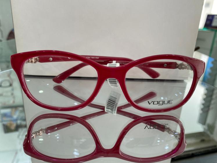 Armação de óculos de grau feminino, vermelho ,Vogue tamanho 52 Menor preço em Armação de óculos de grau feminino, vermelho ,Vogue tamanho 52