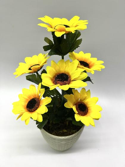 Arranjo Flores Artificiais Girassol Amarelo Vaso Branco Festa Jardim - JL FLORES ARTIFICIAIS