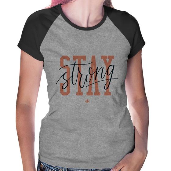 Imagem de Baby Look Raglan Stay Strong - Foca na Moda