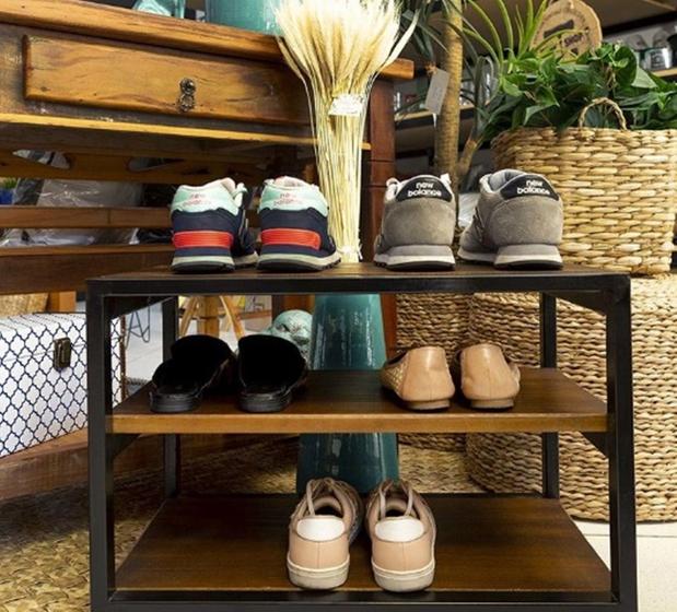 Imagem de Banco Sapateira Ferro e Madeira Organizar Sapatos
