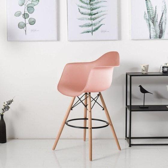 Imagem de Banqueta Alta com Encosto DSW-M Eames Arm