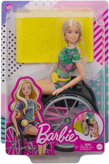 Imagem de Barbie Fashionista Loira Com Cadeira De Rodas