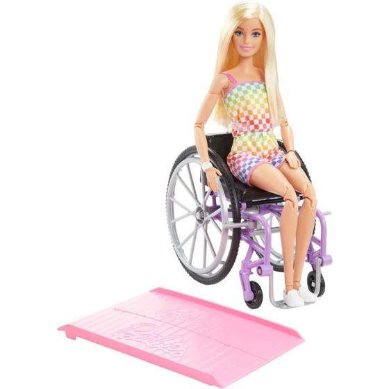 Imagem de Barbie Fashionistas com Cadeira de Rodas Roxa