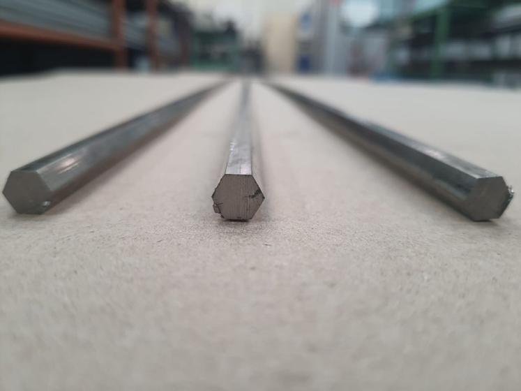 Barra Sextavado INOX 304 Polido 5 16 8 Mm X 1 Metro Comprimento barra-sextavado-inox-304-polido-5-16-8-mm-x-1-metro-comprimento