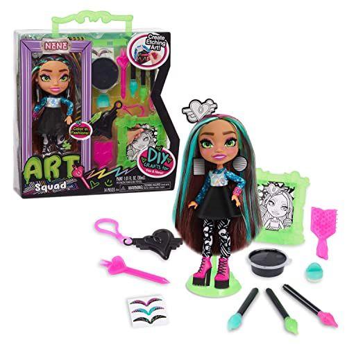 Imagem de Basta jogar Art Squad Nene 10-inch Doll & Accessories com DIY Craft Etching Project, Brinquedos para Crianças para Idades 3 Up