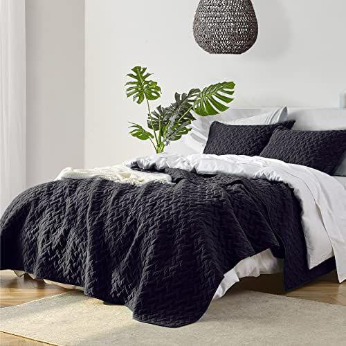 Imagem de Bedsure Black Quilt Queen - Full/Queen Lightweight Summer Quilt Set - Bedspreads & Coverlets for All Season (Inclui 1 Quilt, 2 Shams)