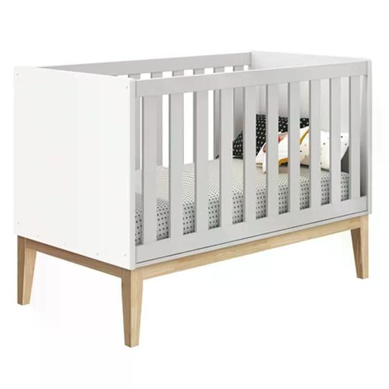 Imagem de Berço Mini Cama Classic Branco Fosco com Pés Madeira Natural - Reller Móveis