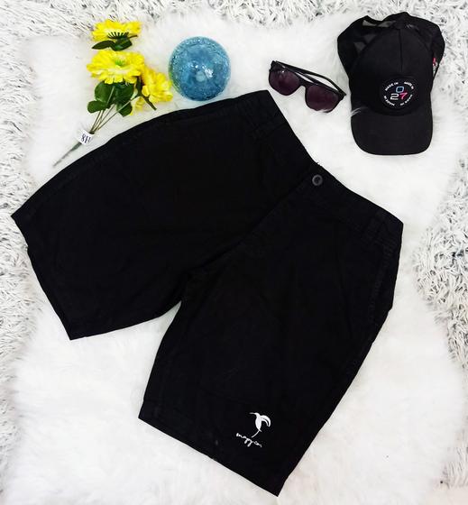 Imagem de Bermuda masculina de sarja com bordado