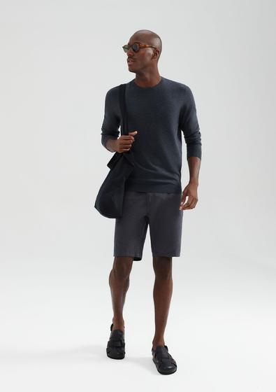 Imagem de Bermuda Masculina Em Sarja Chino