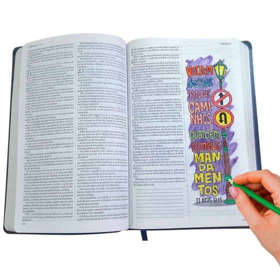 Imagem de Bíblia Sagrada King James Ultrafina -Lettering Bible Flores