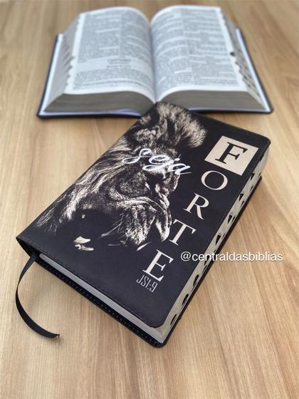Imagem de Biblia Sagrada leão seja forte Letras Grandes Evangélica Com Harpa E Corinhos Indice