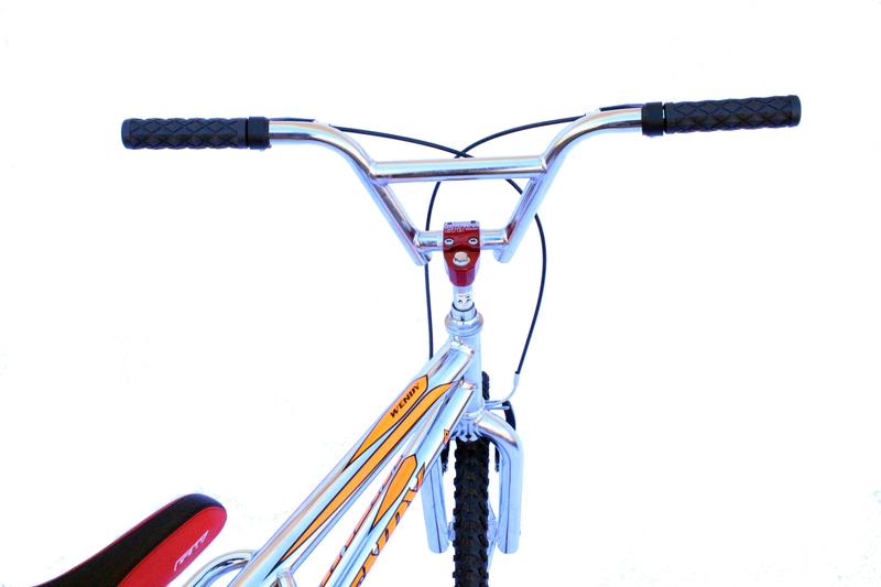Bicicleta aro 20 wendy cross cromada com aero e selim na cor vermelho Menor preço em Bicicleta aro 20 wendy cross cromada com aero e selim na cor vermelho