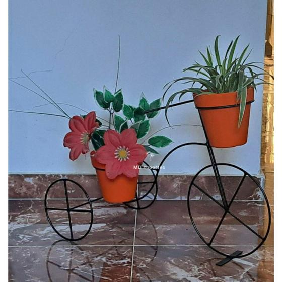 Imagem de Bicicleta  Pequena Decorativa de Jardim