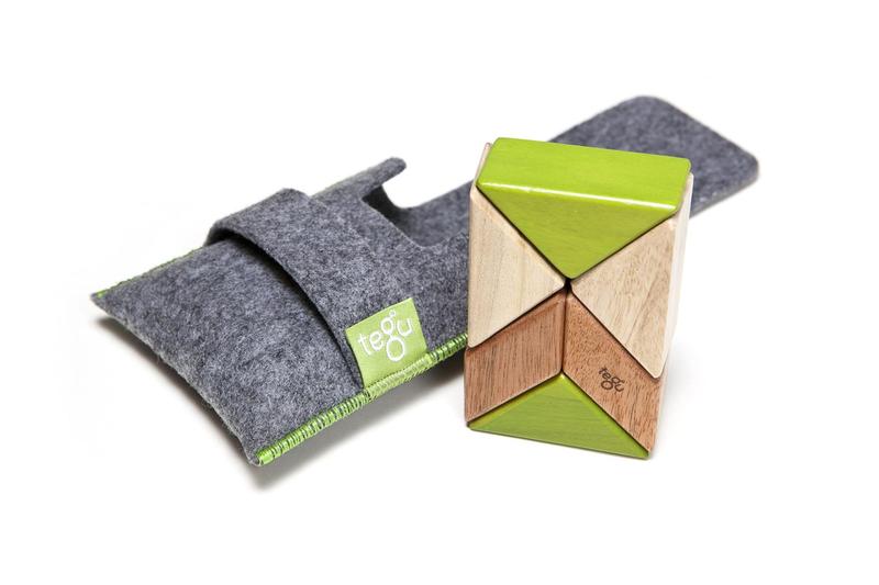 Imagem de Blocos Magnéticos de Madeira Tegu Pocket Pouch Prism - Conjunto com 6 Peças