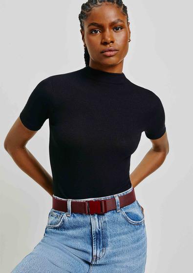 Blusa Básica Feminina Gola Alta Em Ribana Canelada Menor preço em Blusa Básica Feminina Gola Alta Em Ribana Canelada