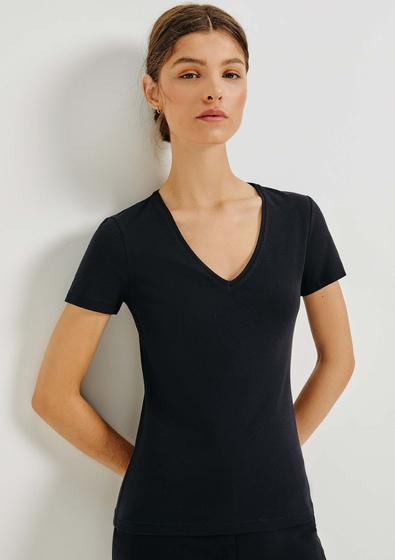 Imagem de Blusa Básica Feminina Slim Decote V