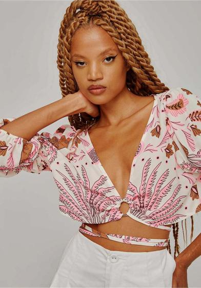 Imagem de Blusa com argola cropped estampada