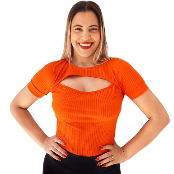 Blusa com Manga Curta Decote Vazado em Malha Canelada Elite