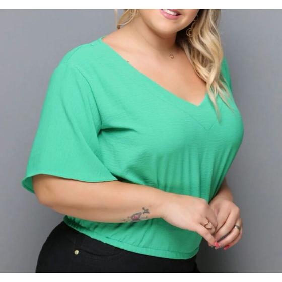 Imagem de Blusa cropped feminino plus size gola V manga curta fluida fashion