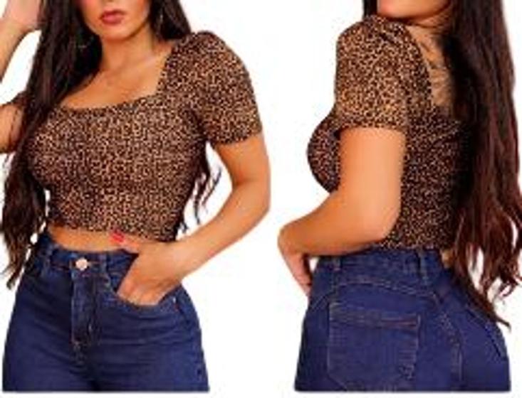 Imagem de Blusa cropped onça manga curta princesa bufante decote reto feminina moda barata