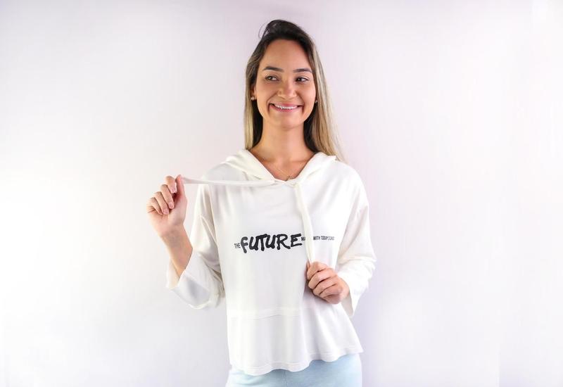 Imagem de Blusa em viscolycra off white com capuz