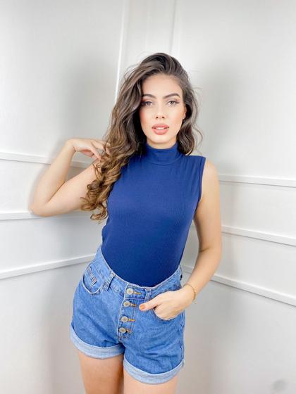 Imagem de Blusa gola alta cavada canelada com elastano moda elegante